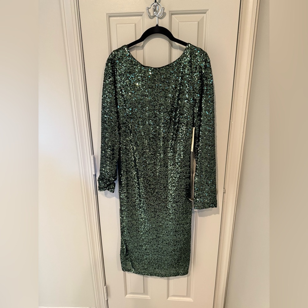 Badgley Mischka Emerald Green Sequin Cocktail Dress